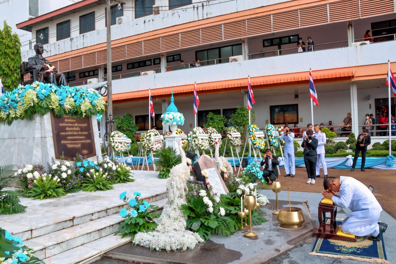 มหาวิทยาลัยนครพนม ร่วมพิธีวางพวงมาลาเนื่องในวันมหิดล ประจำปี 2568